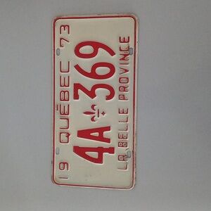 Original 1973 Québec Licence Plate Alluminum Not A Replica.